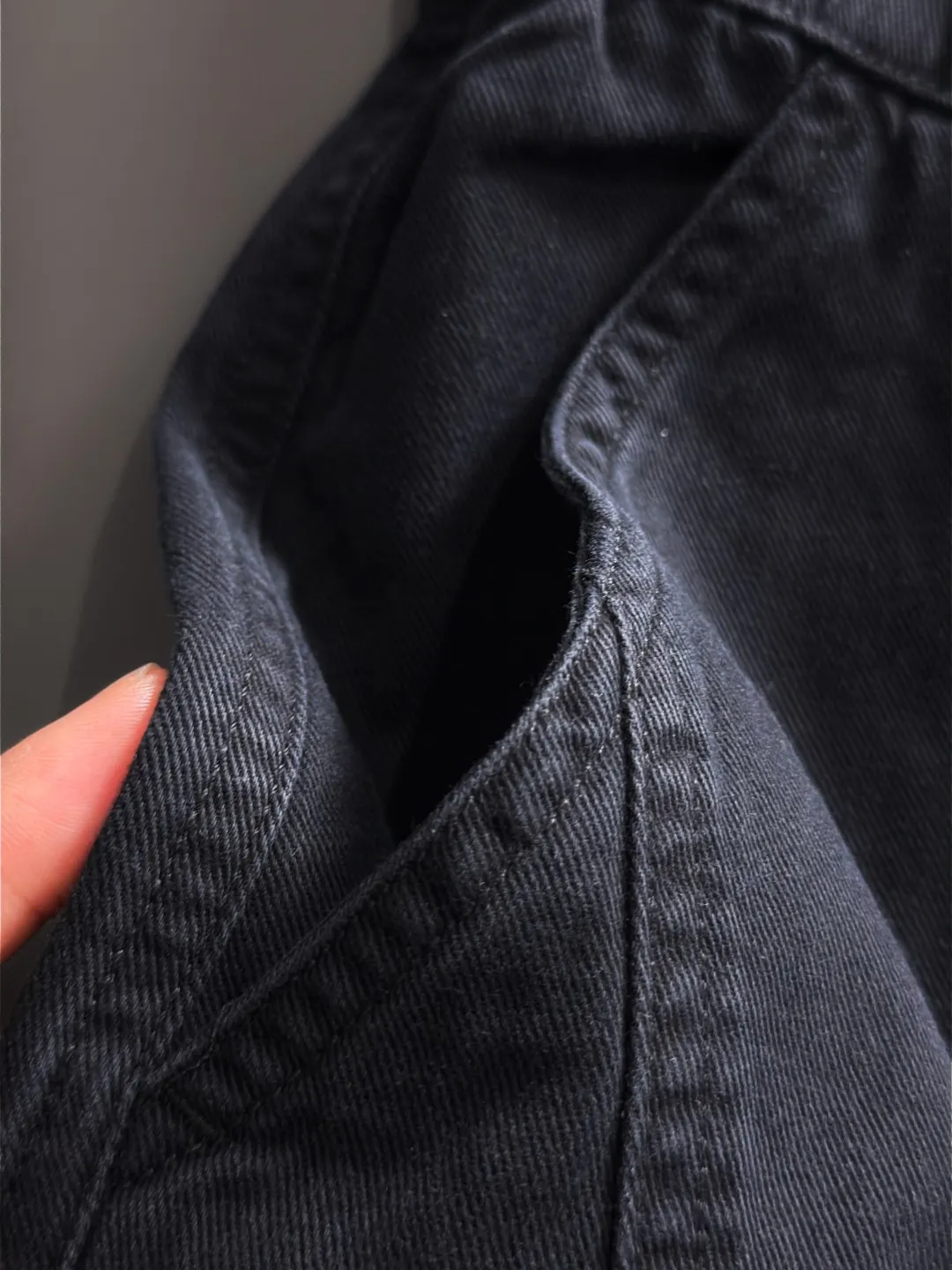 The next day shipped P195 Balenciaga 2026 summer New Arrival elastic casual pants, counter custom fabric Breathable high comfort, impeccable details, brand elements design concept, reflecting high quality. The hand feels delicate and soft! Casual cuts and awesome upper body! Sizes: S-3XL